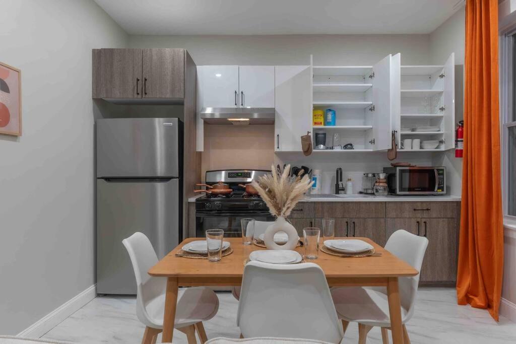 Pumpkin Premise By Airport, 5 Beds, Sleeps 8, Book 7 Days, Get 20 Percent Off Apartment Newark Exterior photo